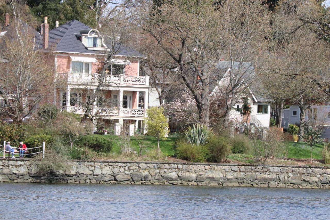 Lipton Place By Elegant Waterfront Esquimalt Екстер'єр фото